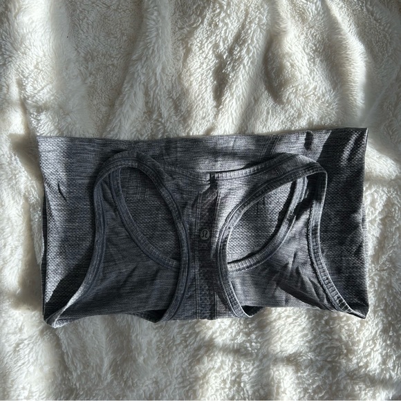 Lululemon tank top - Picture 2 of 3